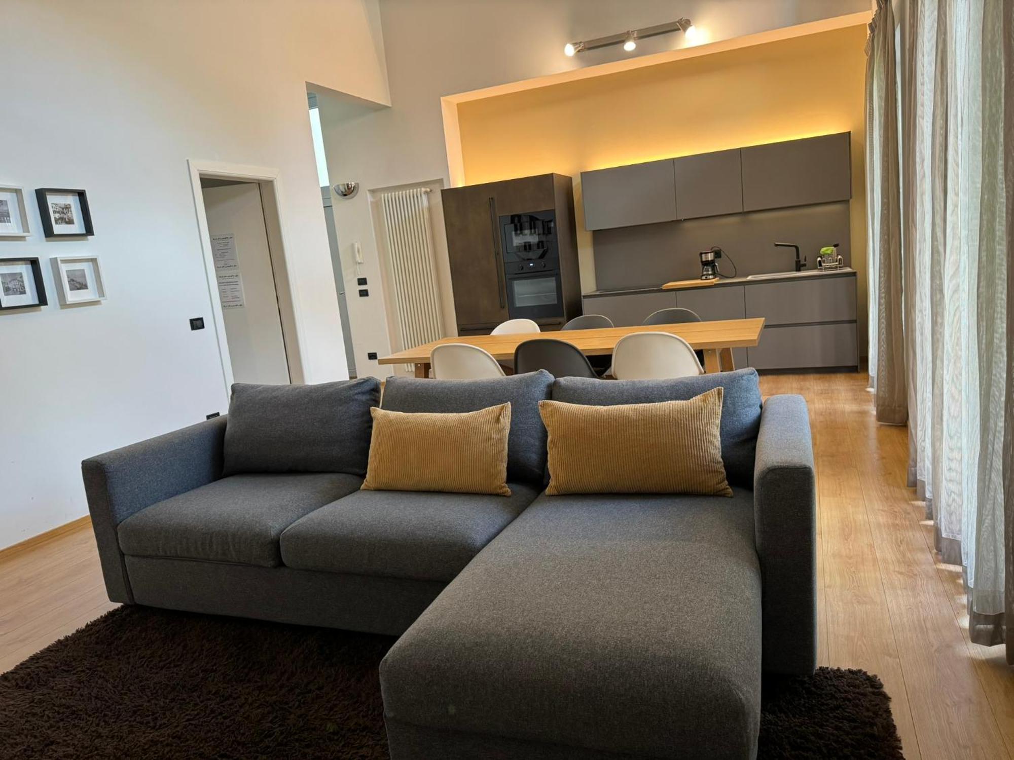 Lovely Loft Molo เมนาจโจ ภายนอก รูปภาพ